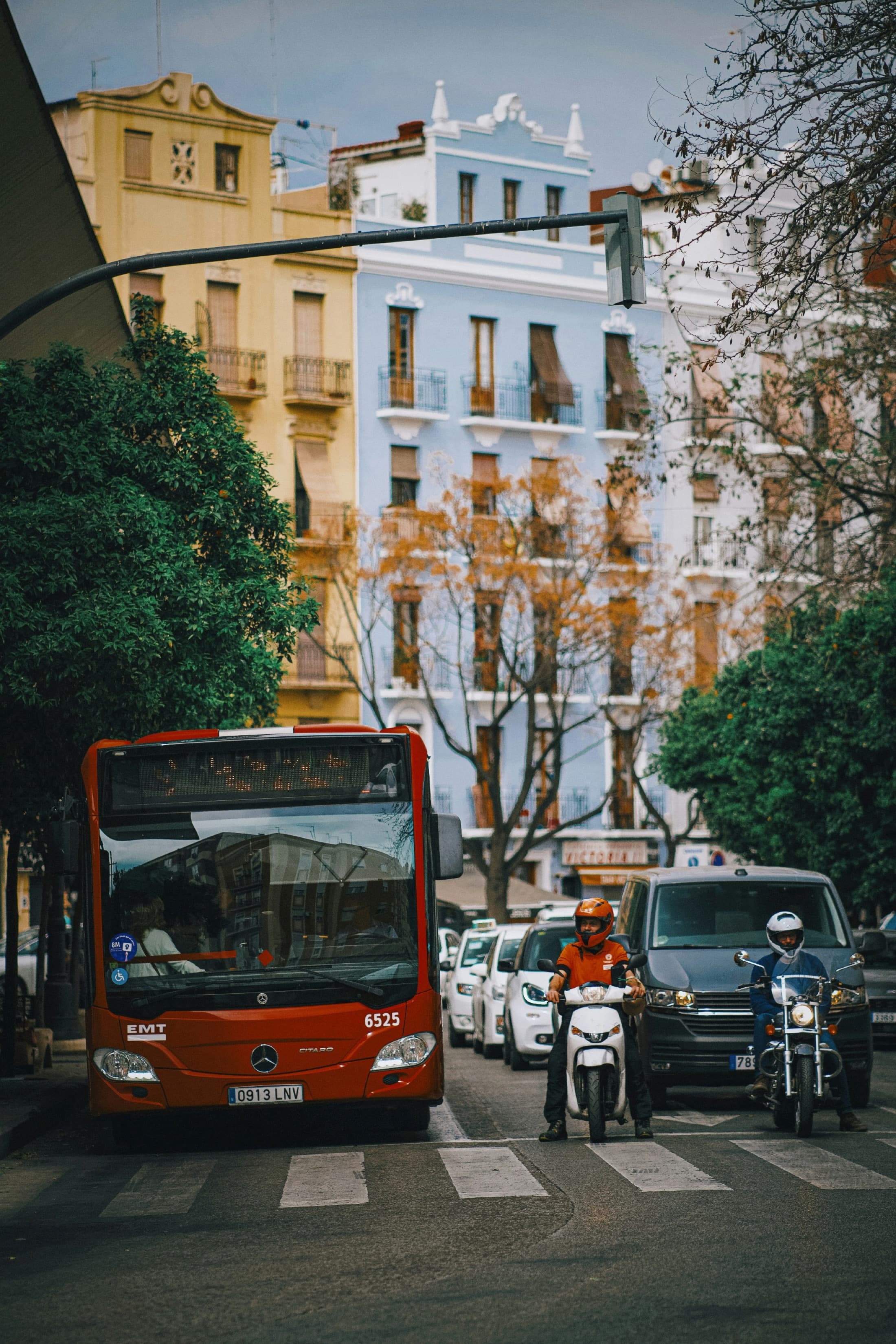 City bus equipped with GRID SYSTEMS solutions
